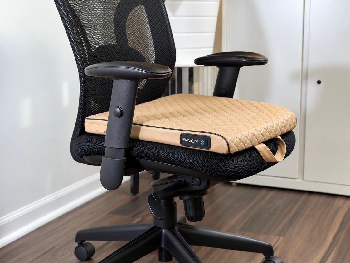 Vanilla Beige: Wavon on a mesh office chair [Chair]